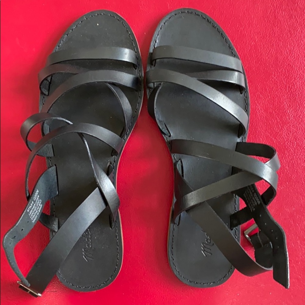 Made well black flat leather straps sandals